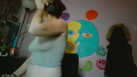 Snapshot of nikkietwotimes420 chatting on May 3, 10:27 pm Nikkie online show from May 3, 10:27 pm