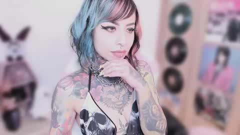 Snapshot of nikkiramone chatting on February 4, 10:32 am Nikki Ramone online show from February 4, 10:32 am