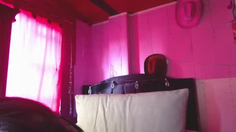 Snapshot of nikkirous_ chatting on April 13, 2:00 pm Nikkirous online show from April 13, 2:00 pm