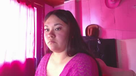 Snapshot of nikkirous_ chatting on April 23, 5:37 pm Nikkirous online show from April 23, 5:37 pm
