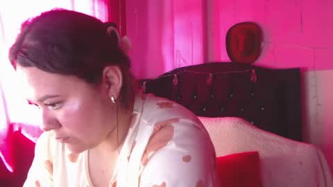 Snapshot of nikkirous_ chatting on May 15, 5:20 pm Nikkirous online show from May 15, 5:20 pm
