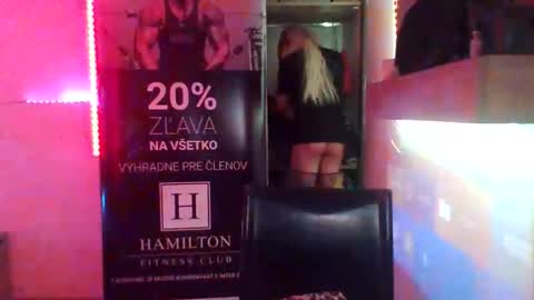 Snapshot of nikkiwayne chatting on March 29, 9:04 pm Nikki online show from March 29, 9:04 pm