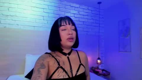 Nikky Dean online show from September 12, 3:17 am