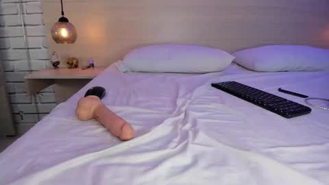 Nikky Dean online show from October 21, 4:46 am