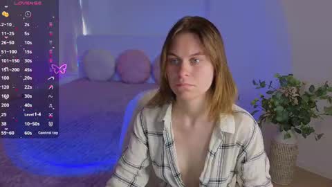 Snapshot of nikkyy_reed chatting on July 6, 5:59 am Nikky online show from July 6, 5:59 am