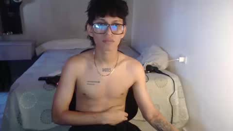 Snapshot of niklaus_wolf chatting on September 10, 10:21 pm niklaus_wolf online show from September 10, 10:21 pm