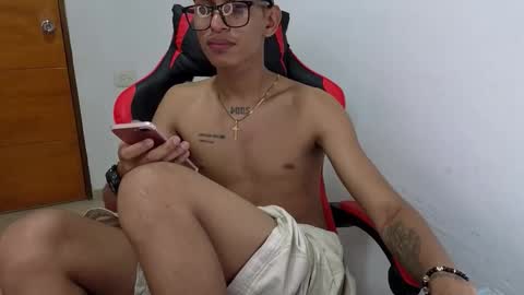 niklaus_wolf online show from March 5, 5:03 am