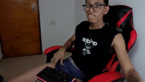 niklaus_wolf online show from March 22, 12:58 am