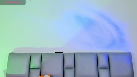    online show from April 3, 8:18 pm