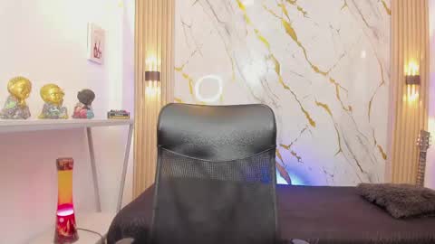 Snapshot of nikolay_gregori chatting on May 9, 4:17 am online show from May 9, 4:17 am