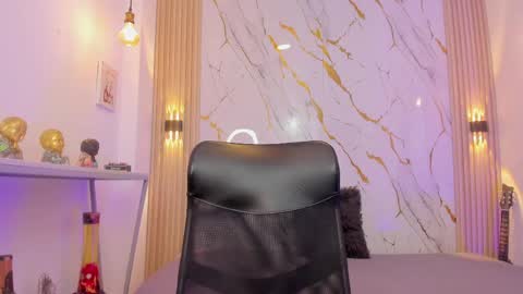 Snapshot of nikolay_gregori chatting on May 18, 3:46 am online show from May 18, 3:46 am