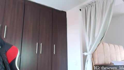 Snapshot of nikolaylisin chatting on February 12, 3:18 pm Niko online show from February 12, 3:18 pm