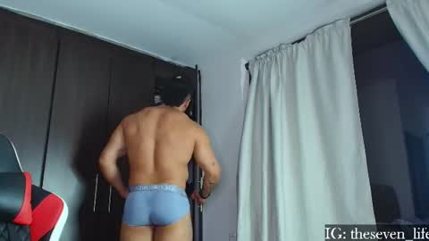 Snapshot of nikolaylisin chatting on July 11, 4:59 am Niko online show from July 11, 4:59 am