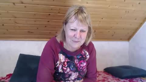 Snapshot of nikole111 chatting on May 1, 10:31 am Nikole1 online show from May 1, 10:31 am