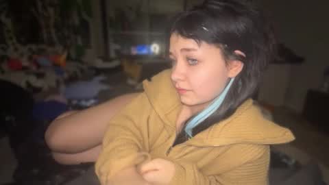 nikoli_naw online show from November 29, 8:23 pm