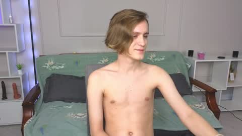 Snapshot of nikompell chatting on January 10, 3:07 am niko online show from January 10, 3:07 am