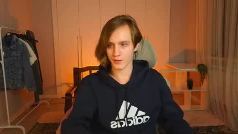 Snapshot of nikompell chatting on March 10, 8:45 pm niko online show from March 10, 8:45 pm