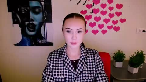 nikonara_ online show from December 5, 4:12 pm