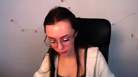 nikonara_ online show from April 13, 8:20 am