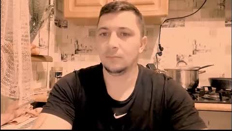 Snapshot of nikqredhot chatting on February 8, 8:23 pm NikQRedhot online show from February 8, 8:23 pm