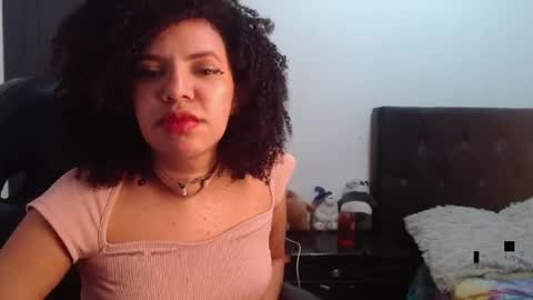 Snapshot of niky_golden chatting on April 18, 5:33 am Nicole GTM-5 1100 pm - 700 am online show from April 18, 5:33 am