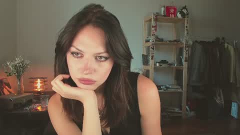 Veronica online show from August 8, 1:13 pm