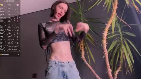 Snapshot of niky_long chatting on June 22, 12:46 pm Niky online show from June 22, 12:46 pm