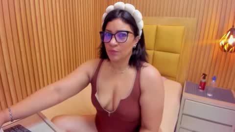   online show from March 18, 12:19 pm