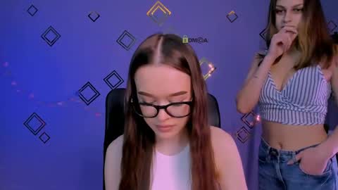 nila_eclipse online show from April 30, 8:42 am