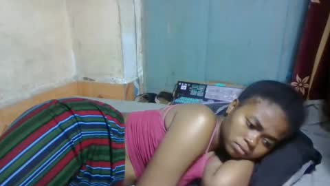 nilah online show from April 4, 6:44 am