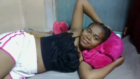 Snapshot of nilahmarie chatting on April 23, 4:20 pm nilah online show from April 23, 4:20 pm