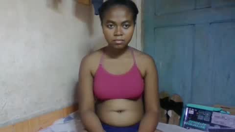 Snapshot of nilahmarie chatting on May 1, 9:25 am nilah online show from May 1, 9:25 am