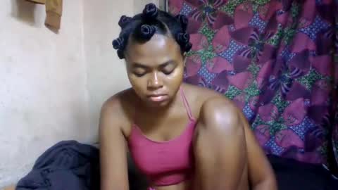 Snapshot of nilahmarie chatting on May 27, 5:32 pm nilah online show from May 27, 5:32 pm