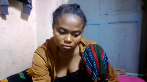 Snapshot of nilahmarie chatting on June 29, 12:16 pm nilah online show from June 29, 12:16 pm