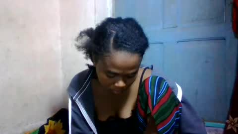 Snapshot of nilahmarie chatting on July 2, 3:29 pm nilah online show from July 2, 3:29 pm
