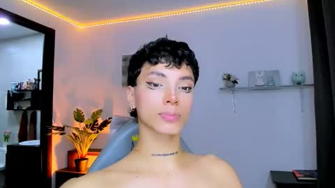 Nilam online show from October 18, 9:59 pm