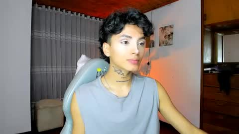Snapshot of nilam217 chatting on April 25, 11:02 pm Nilam online show from April 25, 11:02 pm