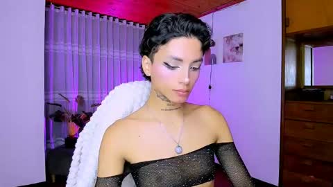 Snapshot of nilam217 chatting on May 7, 2:06 am Nilam online show from May 7, 2:06 am