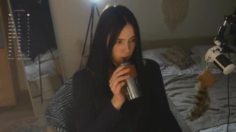 Jennet online show from April 1, 6:38 pm