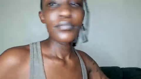Snapshot of nina_bambi chatting on May 12, 7:11 pm nina_bambi online show from May 12, 7:11 pm