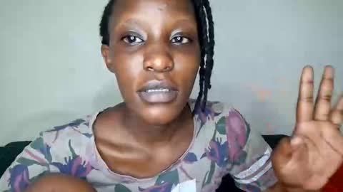 Snapshot of nina_bambi chatting on May 21, 12:39 am nina_bambi online show from May 21, 12:39 am