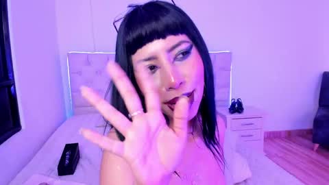 Nina Fox  online show from May 16, 12:07 am