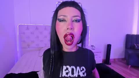 Nina Fox  online show from June 12, 6:51 pm