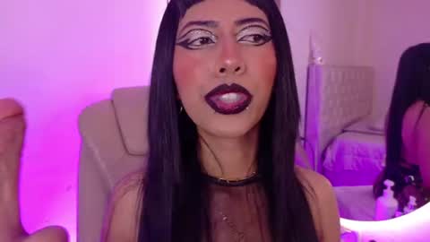 Nina Fox  online show from July 28, 5:56 pm