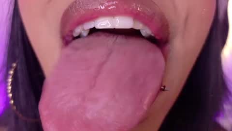 Nina Fox  online show from August 1, 1:16 am