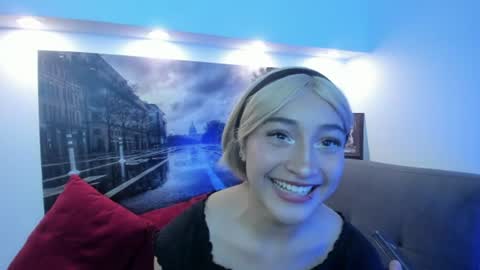 Snapshot of nina_mars_ chatting on June 22, 9:12 pm Nina online show from June 22, 9:12 pm
