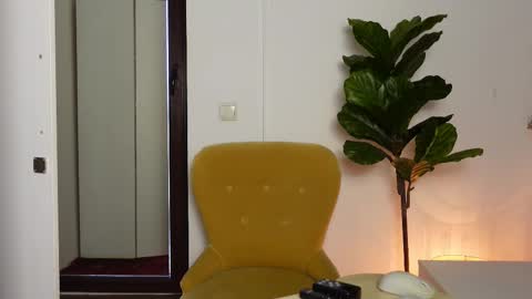 NinaCrystal online show from September 17, 7:43 am