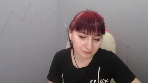 ninaflawlees online show from March 13, 7:48 am