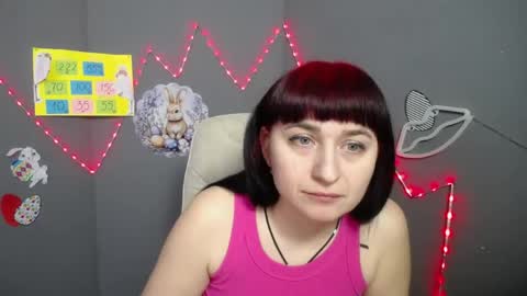 ninaflawlees online show from March 29, 6:35 am