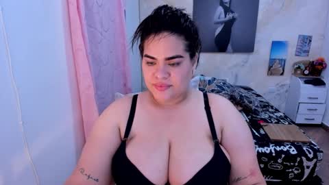 NinaFuentes online show from February 1, 3:38 am